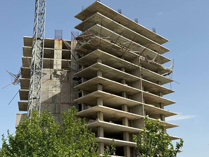 Tüyler ürperten olay: Terk edilmiş inşaatta bulunan cesedin iskelet görüntüleri ortaya çıktı! 3